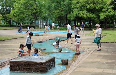 伊奈町制施行記念公園／「水辺の広場」周辺