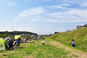 鶴見川河岸の風景