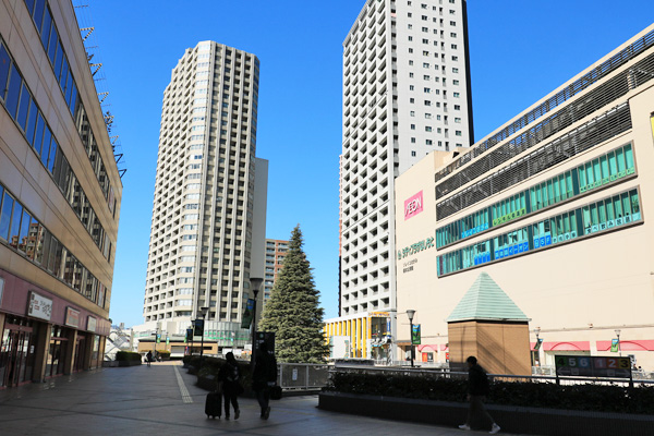 ���{�w�������