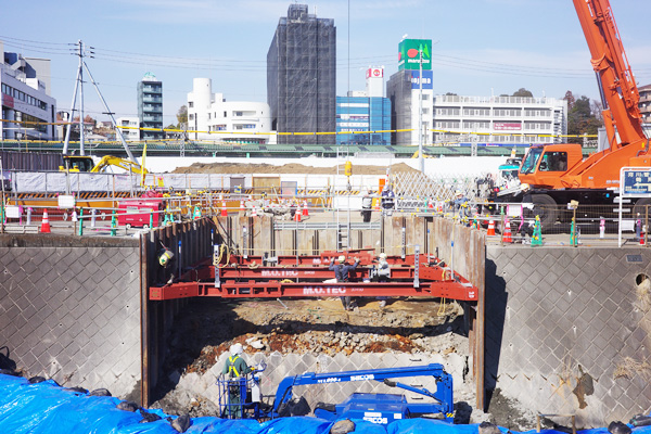 鶴見川河畔(岡上〜三輪) 鶴見川河畔(岡上〜三輪)
