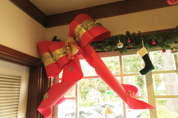 �R�萼�m�ِ��E�̃N���X�}�X